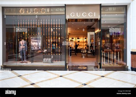 prezzi gucci the mall|tysons corner mall Gucci store.